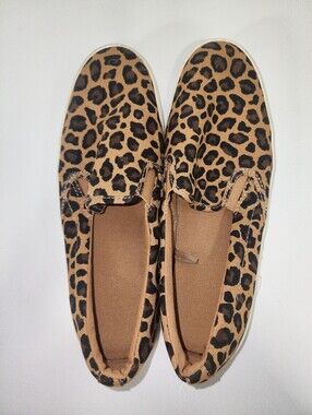 Womams 8 Leopard Print Slip-On Sneakers